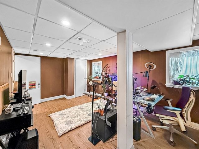 32 Fenley St, Revere, MA 02151