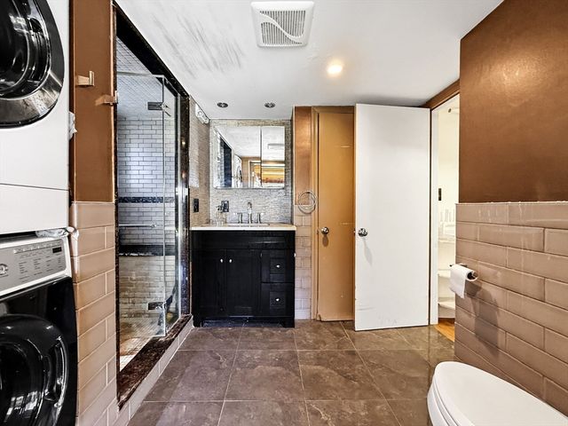 32 Fenley St, Revere, MA 02151