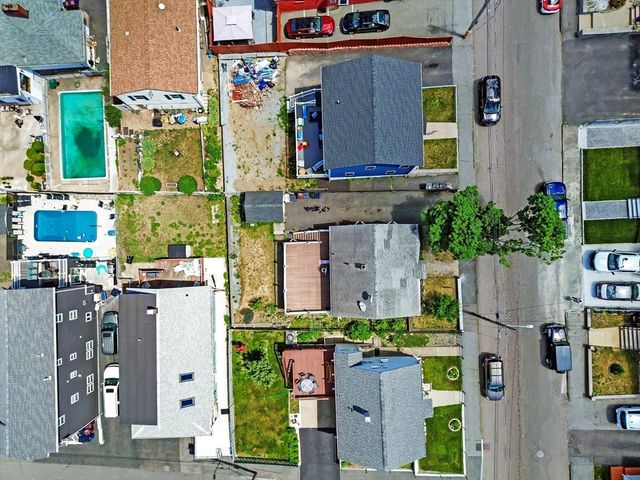 32 Fenley St, Revere, MA 02151