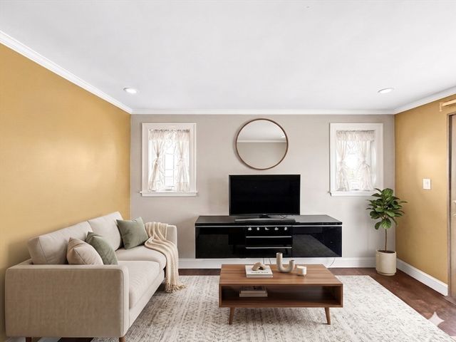 32 Fenley St, Revere, MA 02151