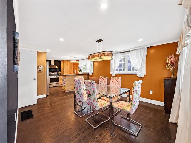 32 Fenley St, Revere, MA 02151