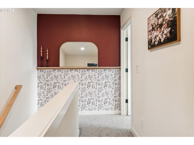 5080 Se Woodstock Blvd, Portland, OR 97206