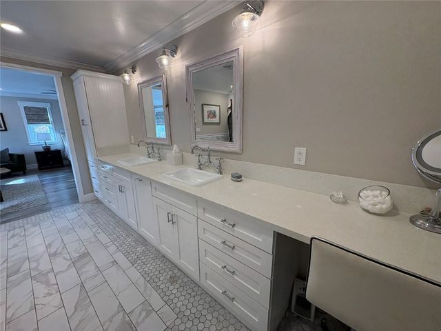 15471 Victoria, Huntington Beach, CA 92647