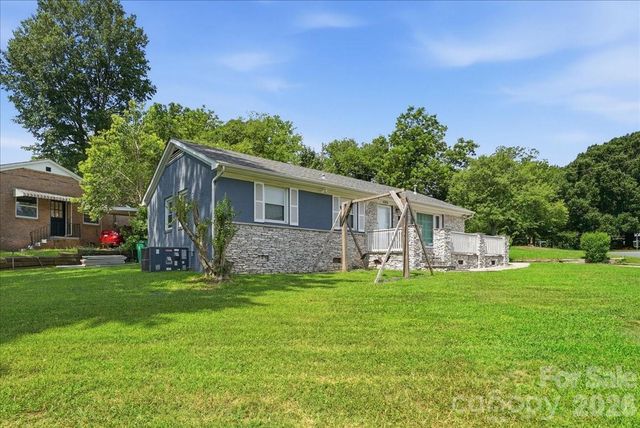 4324 Hidden Valley Road, Charlotte, NC 28213