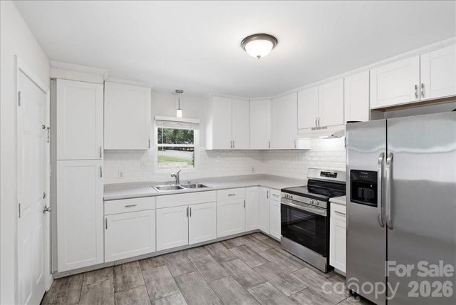 4324 Hidden Valley Road, Charlotte, NC 28213