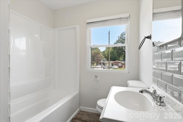 4324 Hidden Valley Road, Charlotte, NC 28213