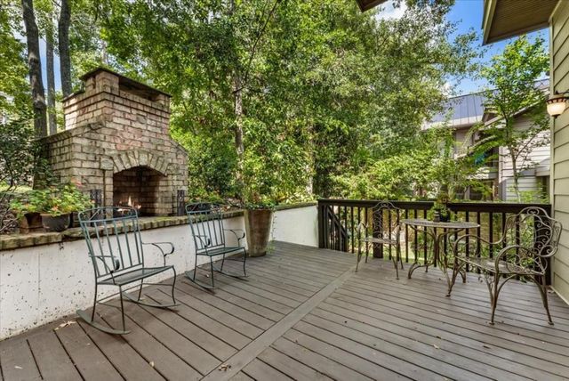 105 Weatherford Place, Roswell, GA 30075