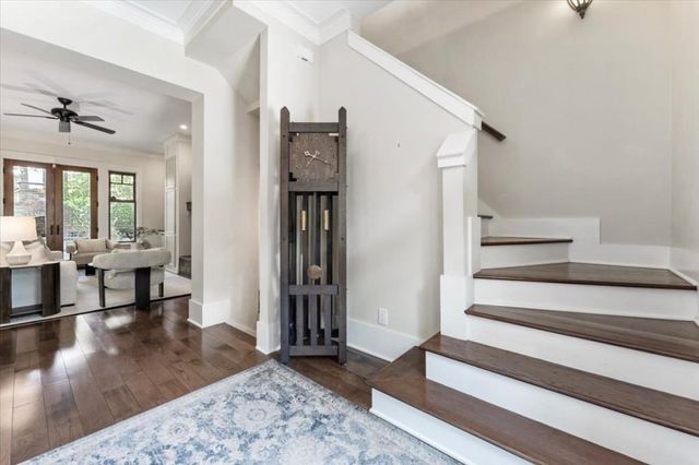 105 Weatherford Place, Roswell, GA 30075