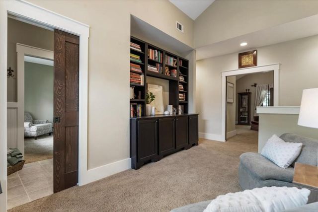 105 Weatherford Place, Roswell, GA 30075