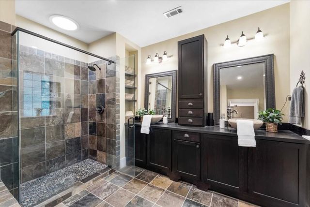 105 Weatherford Place, Roswell, GA 30075