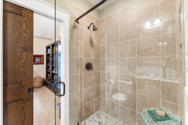 105 Weatherford Place, Roswell, GA 30075