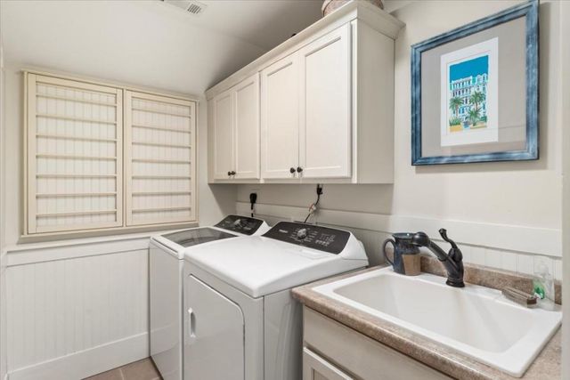 105 Weatherford Place, Roswell, GA 30075