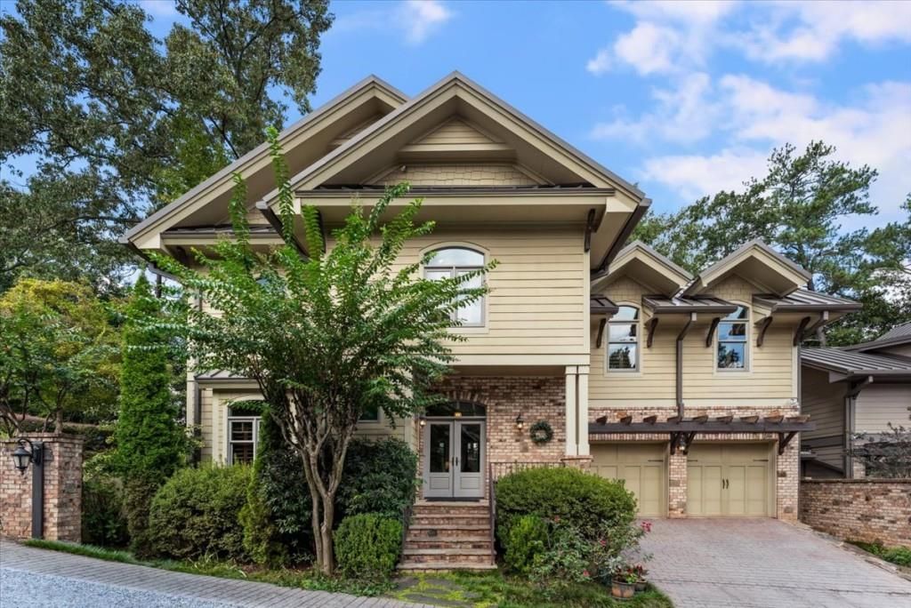 105 Weatherford Place, Roswell, GA 30075