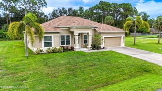 185 Dandridge Avenue NW, Palm Bay, FL 32907