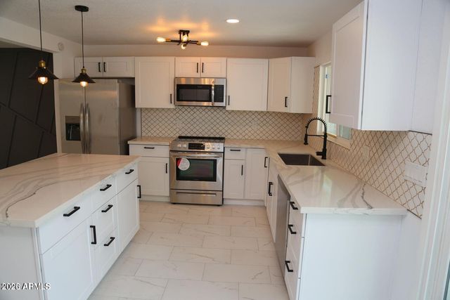 15244 N 38TH Street, Phoenix, AZ 85032