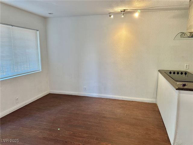 3712 Royal Crest Street 14, Las Vegas, NV 89119