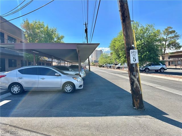 3712 Royal Crest Street 14, Las Vegas, NV 89119