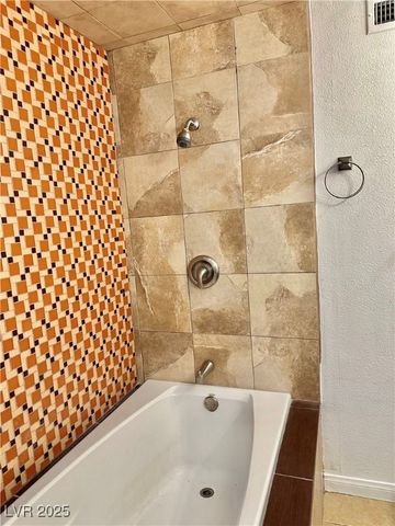 3712 Royal Crest Street 14, Las Vegas, NV 89119