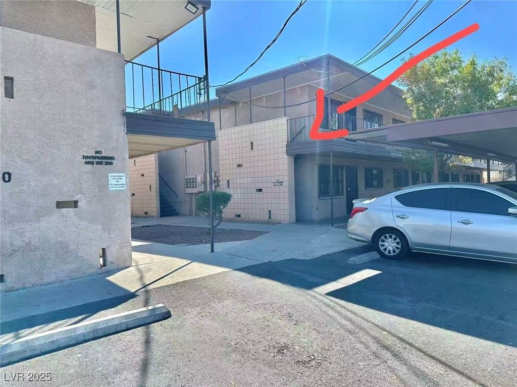 3712 Royal Crest Street 14, Las Vegas, NV 89119
