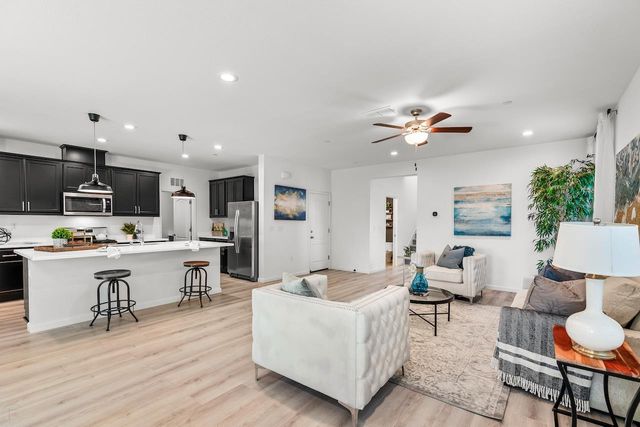 292 Postma St, Manteca, CA 95337