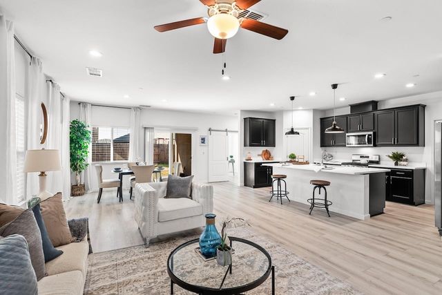 292 Postma St, Manteca, CA 95337