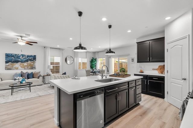 292 Postma St, Manteca, CA 95337