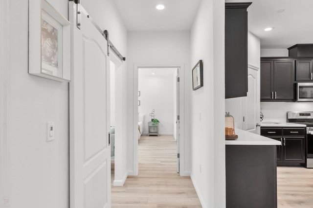 292 Postma St, Manteca, CA 95337