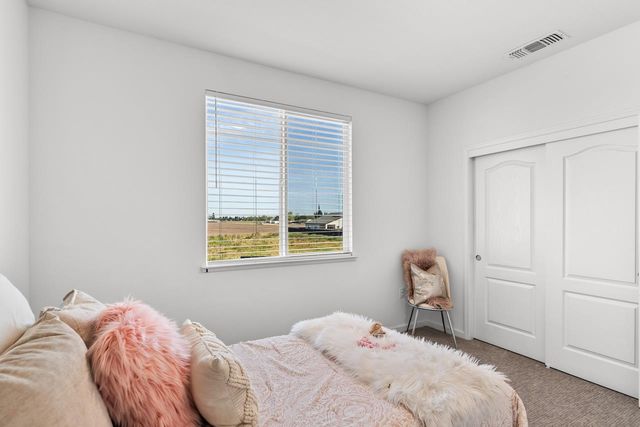 292 Postma St, Manteca, CA 95337