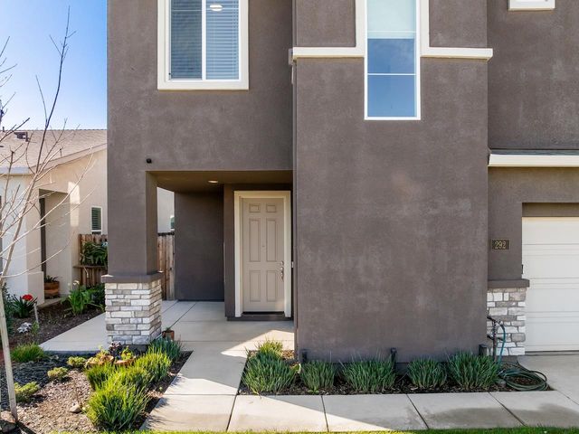 292 Postma St, Manteca, CA 95337