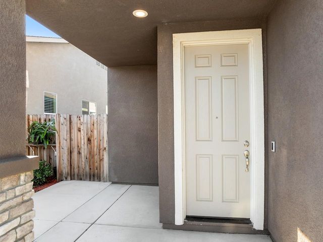 292 Postma St, Manteca, CA 95337