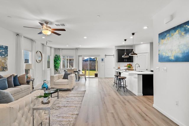 292 Postma St, Manteca, CA 95337