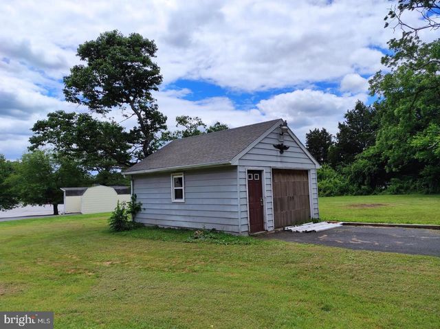 7813 BRADSHAW RD, Upper Falls, MD 21156