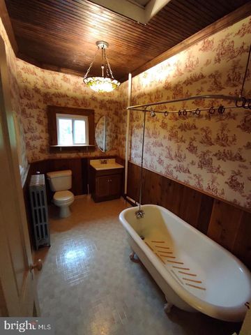 7813 BRADSHAW RD, Upper Falls, MD 21156