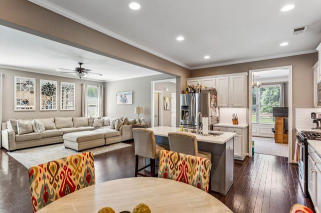 61 Azalea Lakes Drive, Dallas, GA 30157