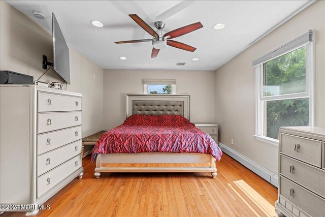 60 Maple Avenue, Keansburg, NJ 07734