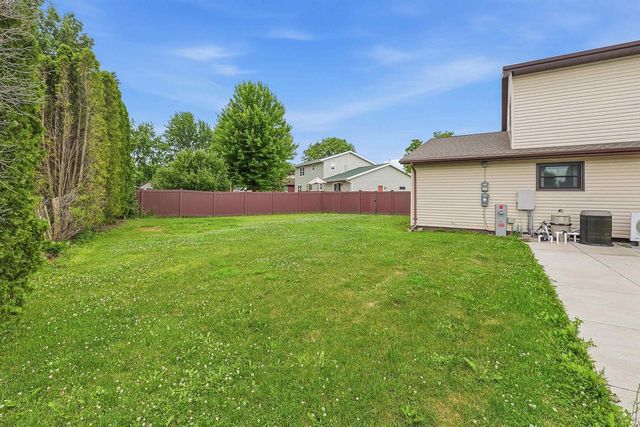 995 BIRCH TREE LANE, Fond Du Lac, WI 54935