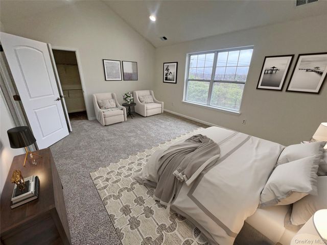 804 Hawthorn Way, New Windsor, NY 12553