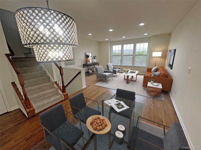 804 Hawthorn Way, New Windsor, NY 12553
