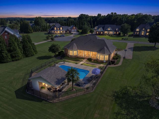 145 Gentle Ln, Gaffney, SC 29341
