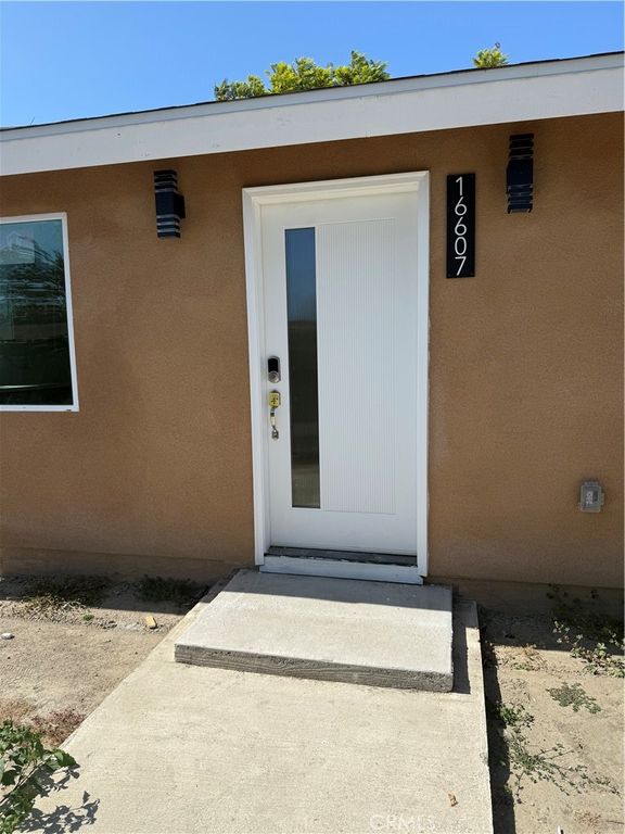 16607 Lucia Lane, Huntington Beach, CA 92647