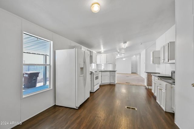 8601 N 103rd Avenue Lot 160, Peoria, AZ 85345