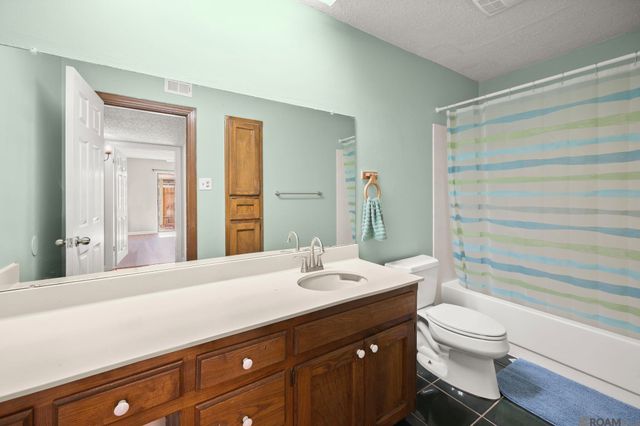2261 Stonehenge Ave, Baton Rouge, LA 70820