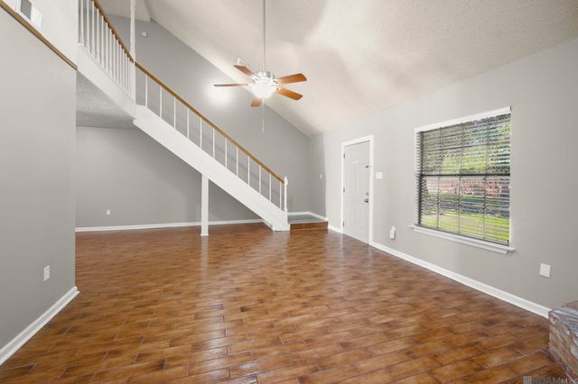 2261 Stonehenge Ave, Baton Rouge, LA 70820