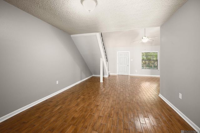 2261 Stonehenge Ave, Baton Rouge, LA 70820