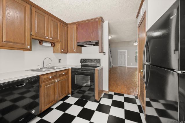 2261 Stonehenge Ave, Baton Rouge, LA 70820