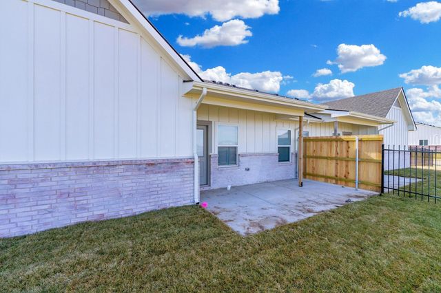 2156 E Elk Ridge Ave, Goddard, KS 67052