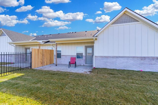2156 E Elk Ridge Ave, Goddard, KS 67052