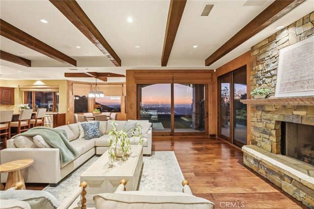 19742 Hi Top Lane S, Orange, CA 92869