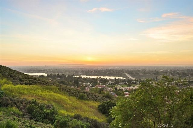 19742 Hi Top Lane S, Orange, CA 92869