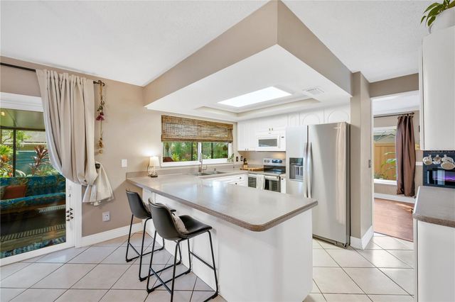 13921 CHERRY DALE LANE, Tampa, FL 33618